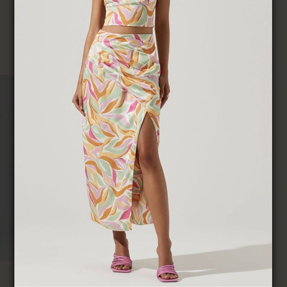 ASTR The Label Loretta Abstract Print Midi Wrap Skirt Small Pastel